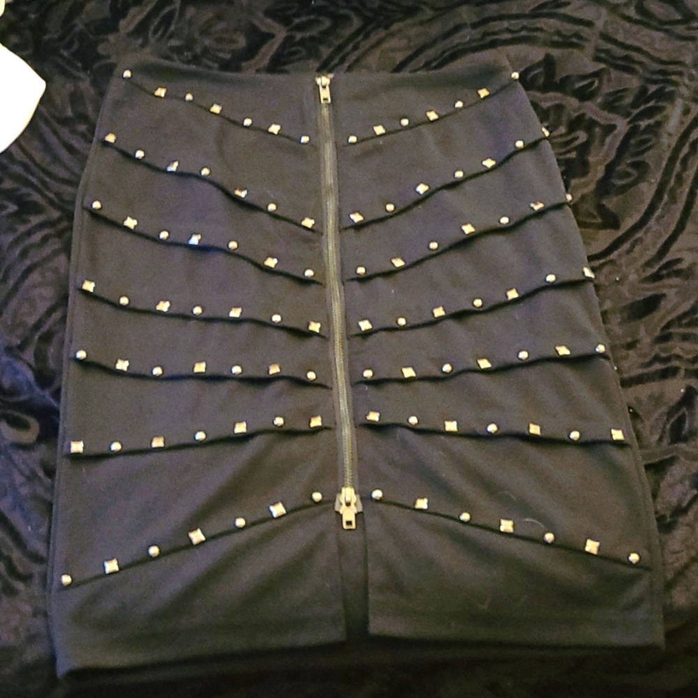 G Black Pencil skirt with metal/silver adornments
